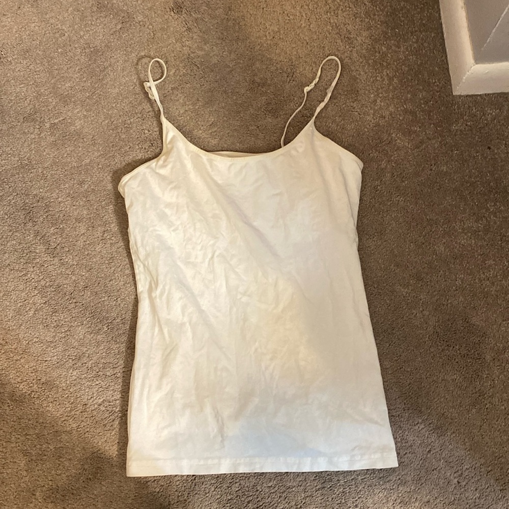 white tank top with built in bra